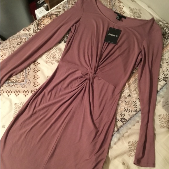 Forever 21 Dresses & Skirts - Forever 21 front twist dress